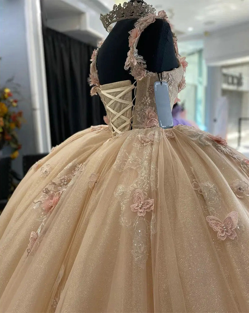 Elegant & Classic Ball Gown Strapless Straps Sleeveless 3D Flower Lace Appliques Sweep Train Champagne Tulle Quinceanera Dresses Princess Gown For Sweet 16