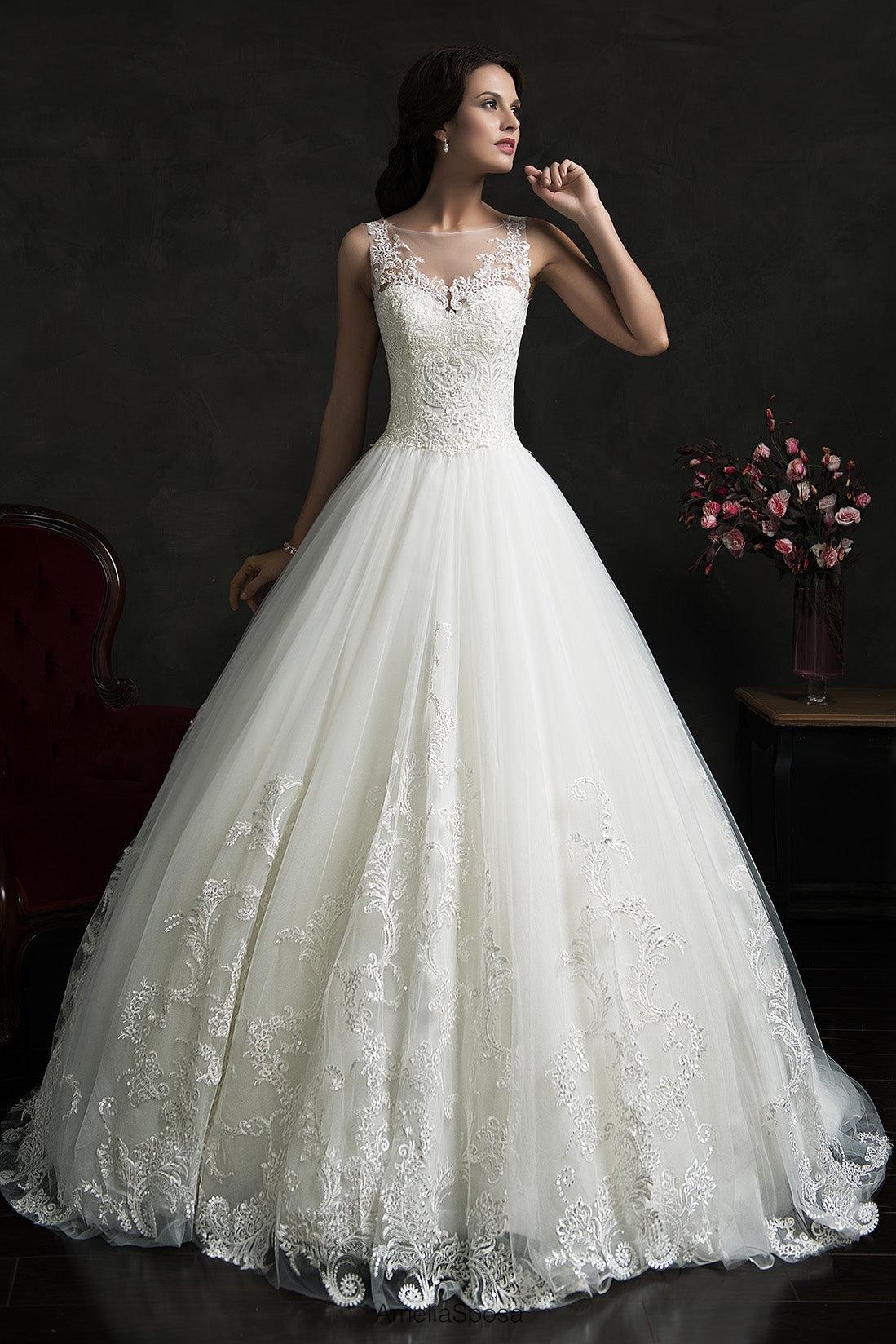 Elegant Lace Ball Gown Princess Dress Custom Made Tulle  Bridal Gown