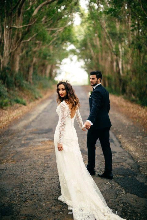 Elegant Lace Long Sleeve Wedding Gowns Latest V-Neck Open Back Beach Bridal Dresses