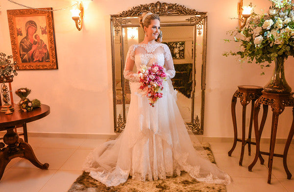 Elegant Lace Plus Size Wedding Dress  Long Sleeve A-line Bride Dresses with Long Train