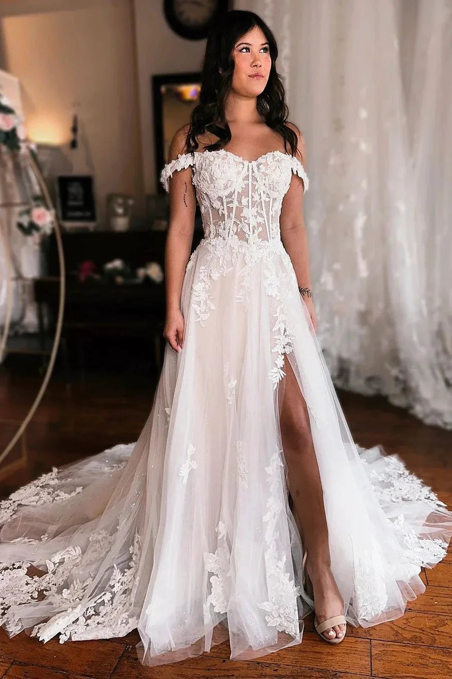 Elegant Long A-line Straps Sleeveless Lace Wedding Dress With Slit (ZD15689)