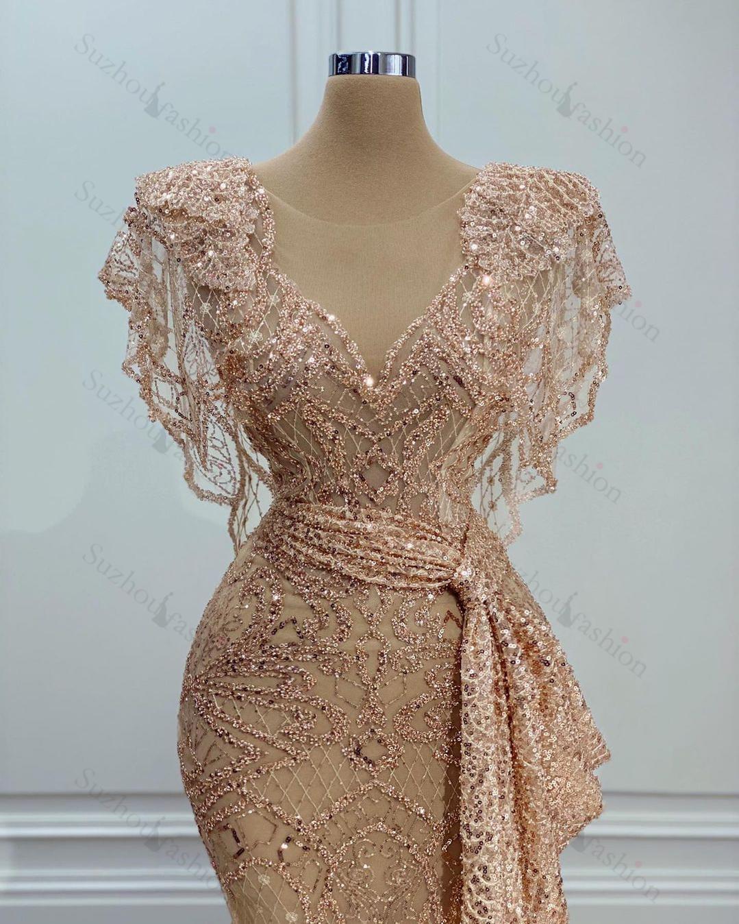 Elegant Long Gold Mermaid Lace Crew Neck Sleeveless Prom Dress