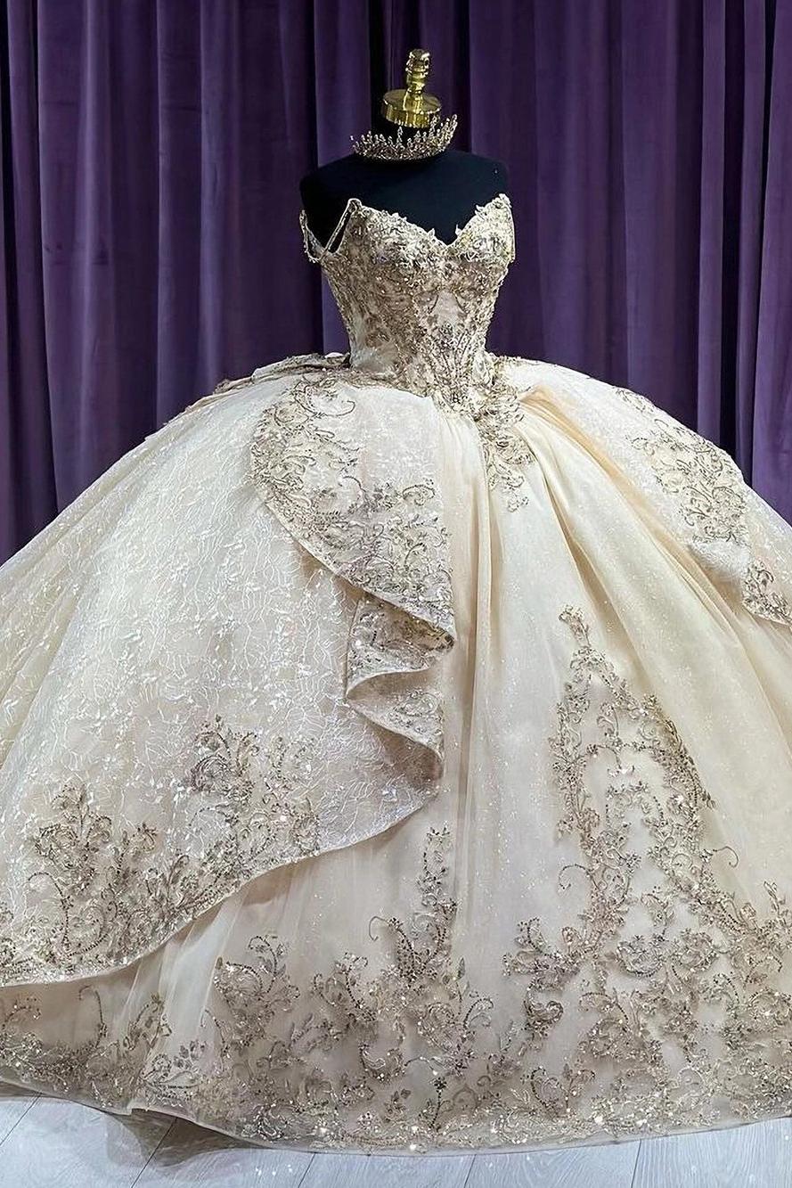 Elegant & Luxury Ball Gown Sweetheart Neck Spaghetti Straps Lace Appliques Beaded Tiered Ruffles Champagne Tulle Quinceanera Dress Ball Gown For Sweet 16