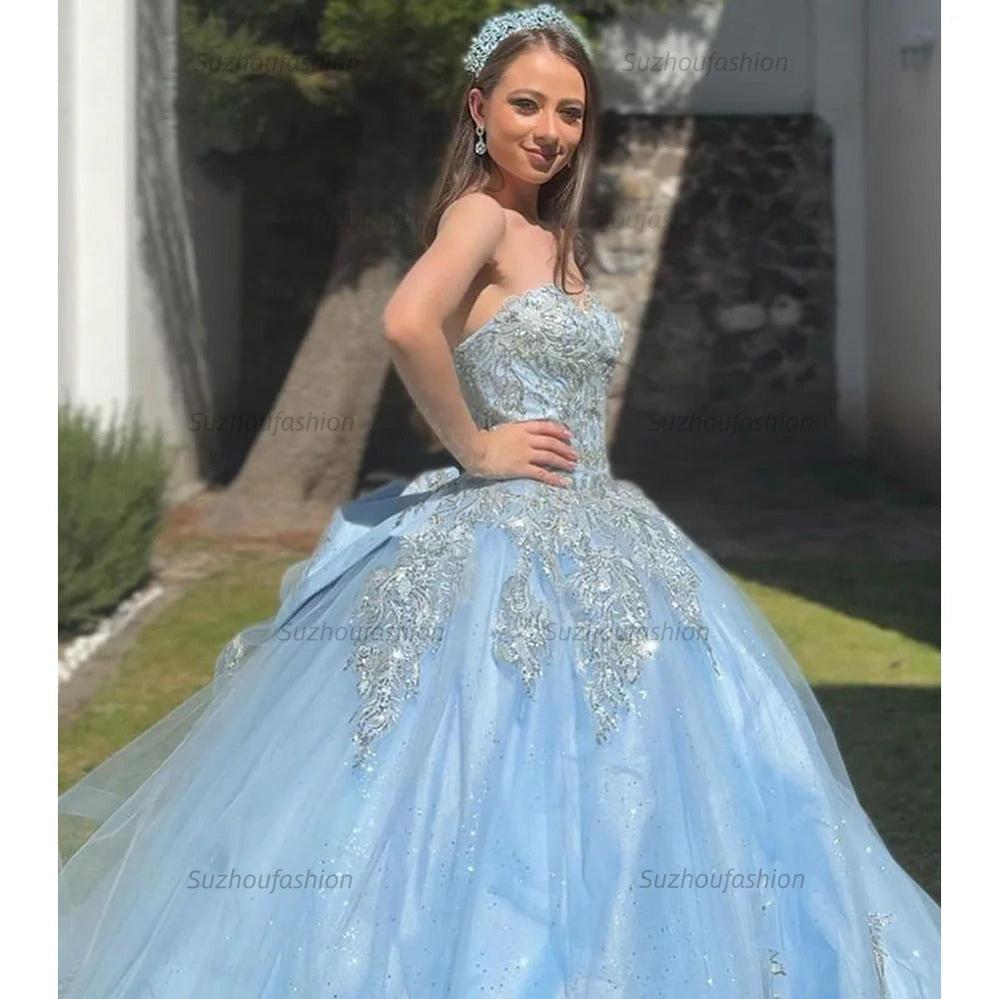 Elegant & Modern Ball Gown Strapless Lace Appliques Beaded Tiered Ruffles Sky Blue Tulle Quinceanera Dress Birthday Party Gown For Sweet 16
