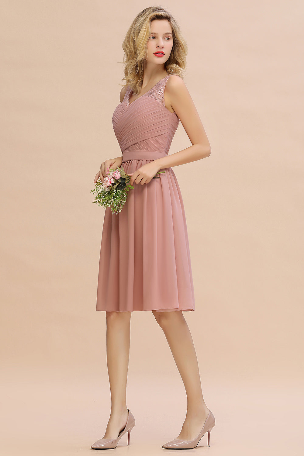 Elegant Sleeveless V-Neck Short Party Dress With Lace