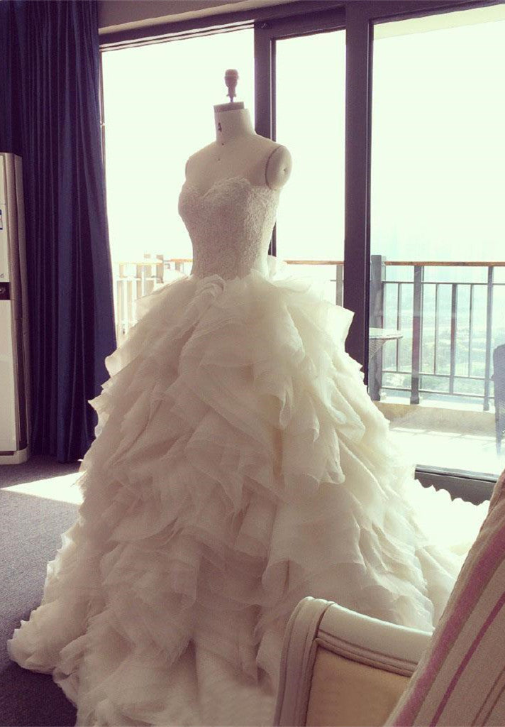 Elegant Sweetheart Ruffles Wedding Dress with Beadings Latest Court Train  Bridal Gown