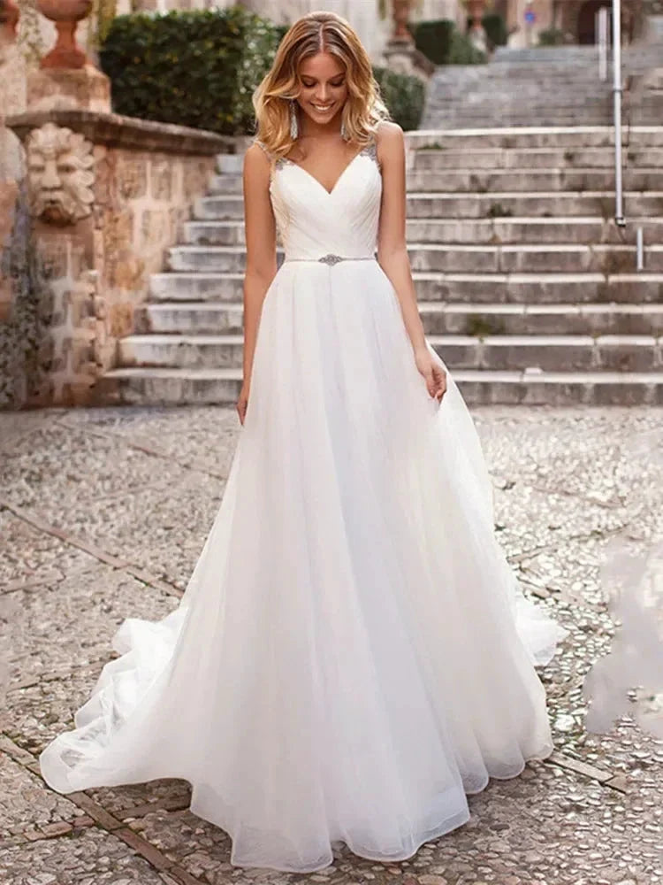 Elegant V Neck Spaghetti Strap Wedding Dresses 2022 New Arrival Beading Sleeveless Backless Bridal Gowns Sweep Train For Women (ZD13298)