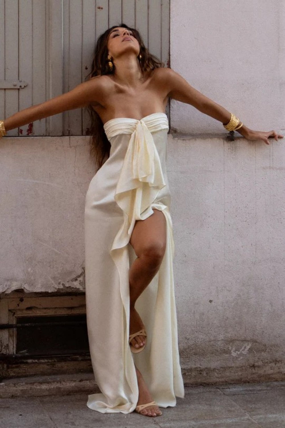 Fashionable Mermaid Strapless Ivory Long Prom Dress with High Slit - View 4 | VelvetHem