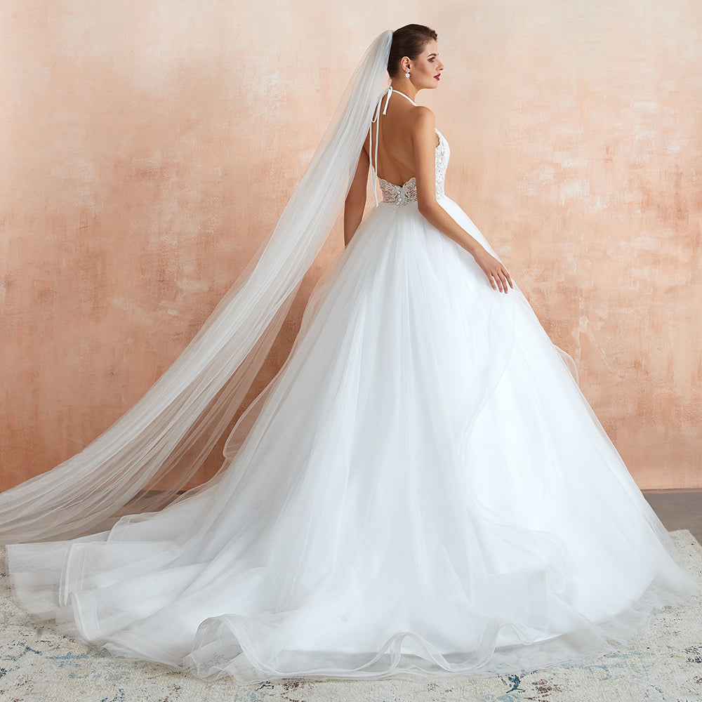 Exquisite Lace Halter Ball Gown White Wedding Dress with Open Back