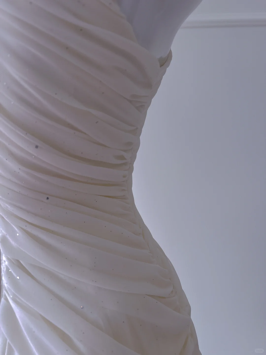 Elegant Chiffon Pleated Sleeveless Birthday Party Dress White Vacation Dress With Pearls - View 4 | VelvetHem