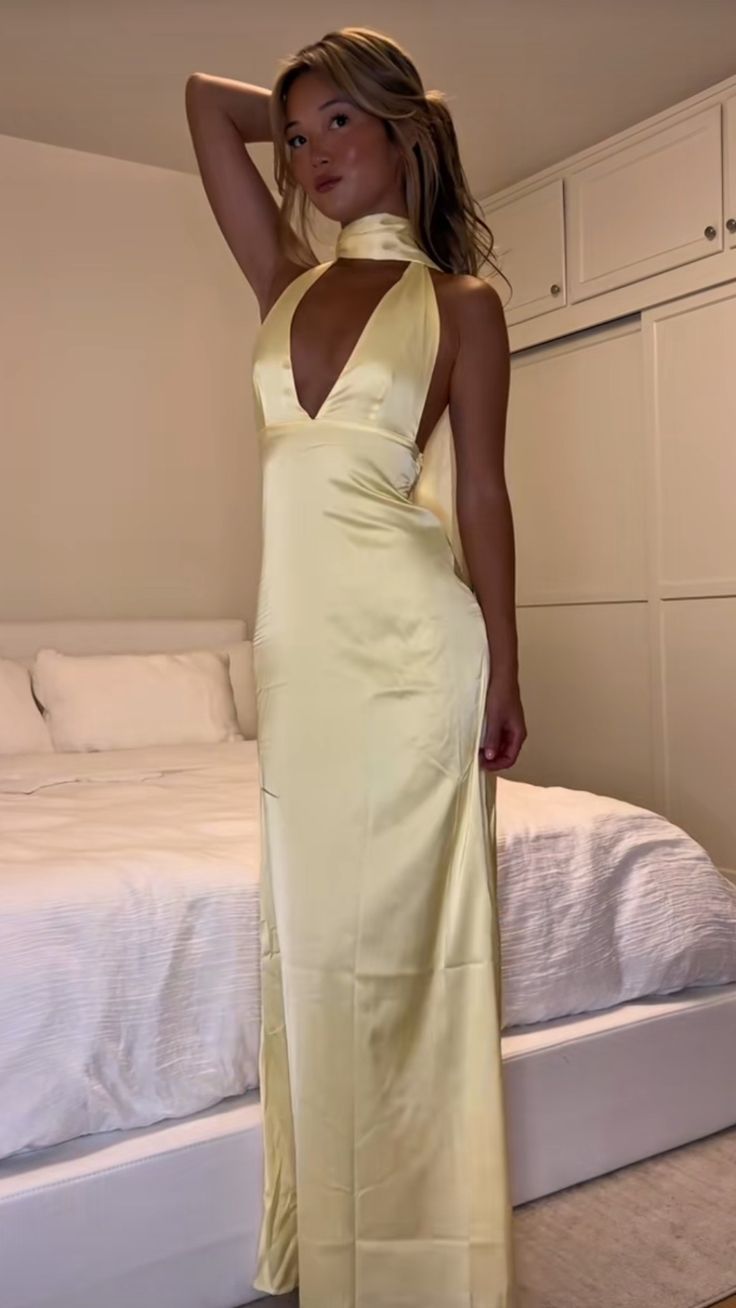 Fashionable Mermaid Deep V Neck Light Yellow Long Prom Dress with Scarf - View 2 | VelvetHem