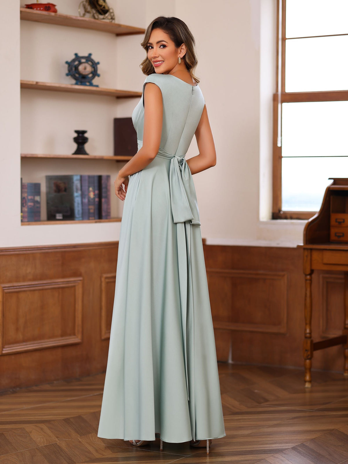 Long Mother of the Bride A Line Dress with Scoop Neck and Ruffled Short Sleeves