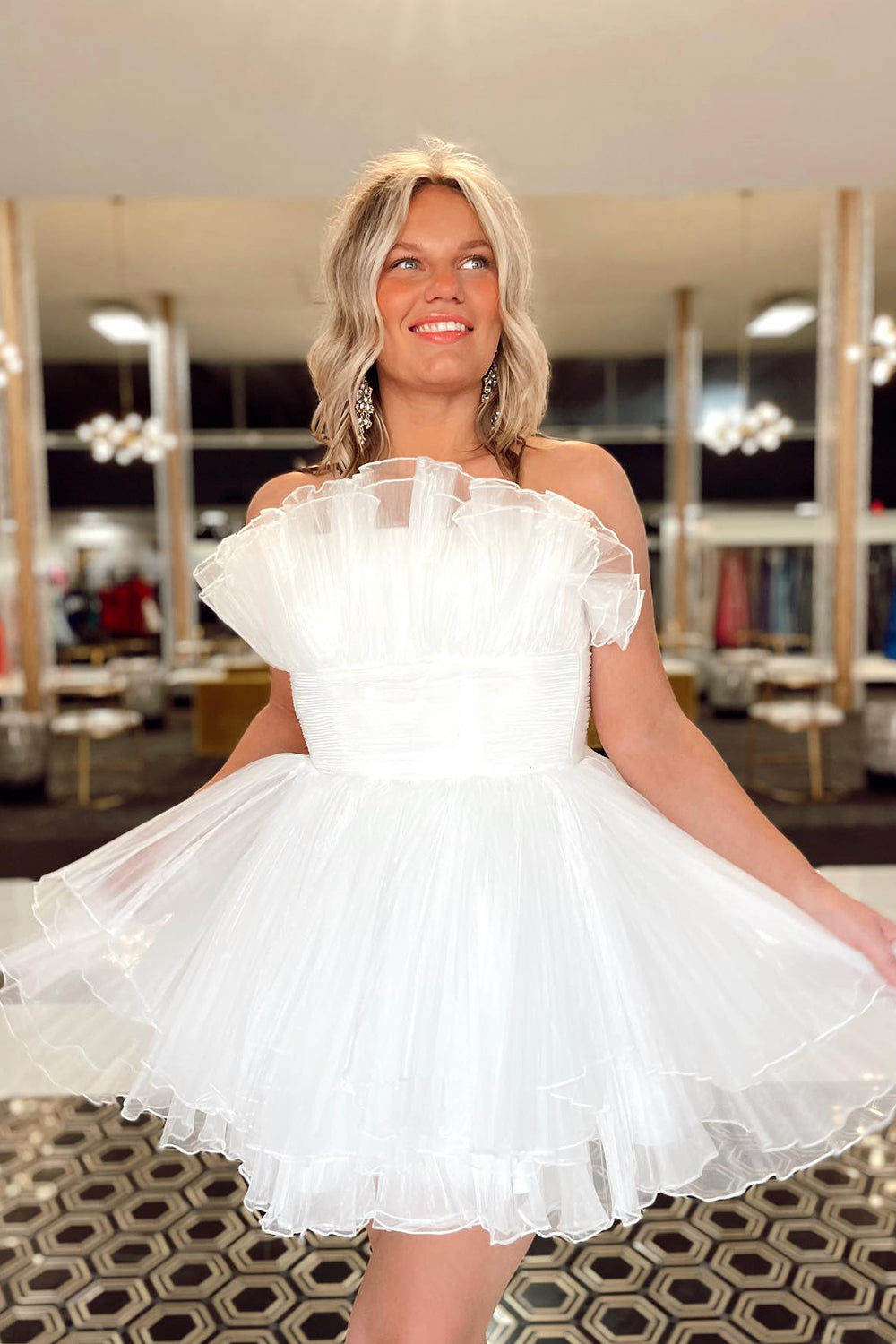 Fluffy Blue Homecoming Dresses A-Line Strapless Ruffled Short Cocktail Dresses