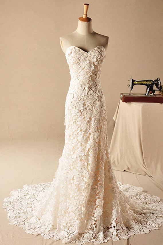 Formal Mermaid Beach Wedding Dresses Strapless Lace Sleeveless Bridal Gowns with Court Train