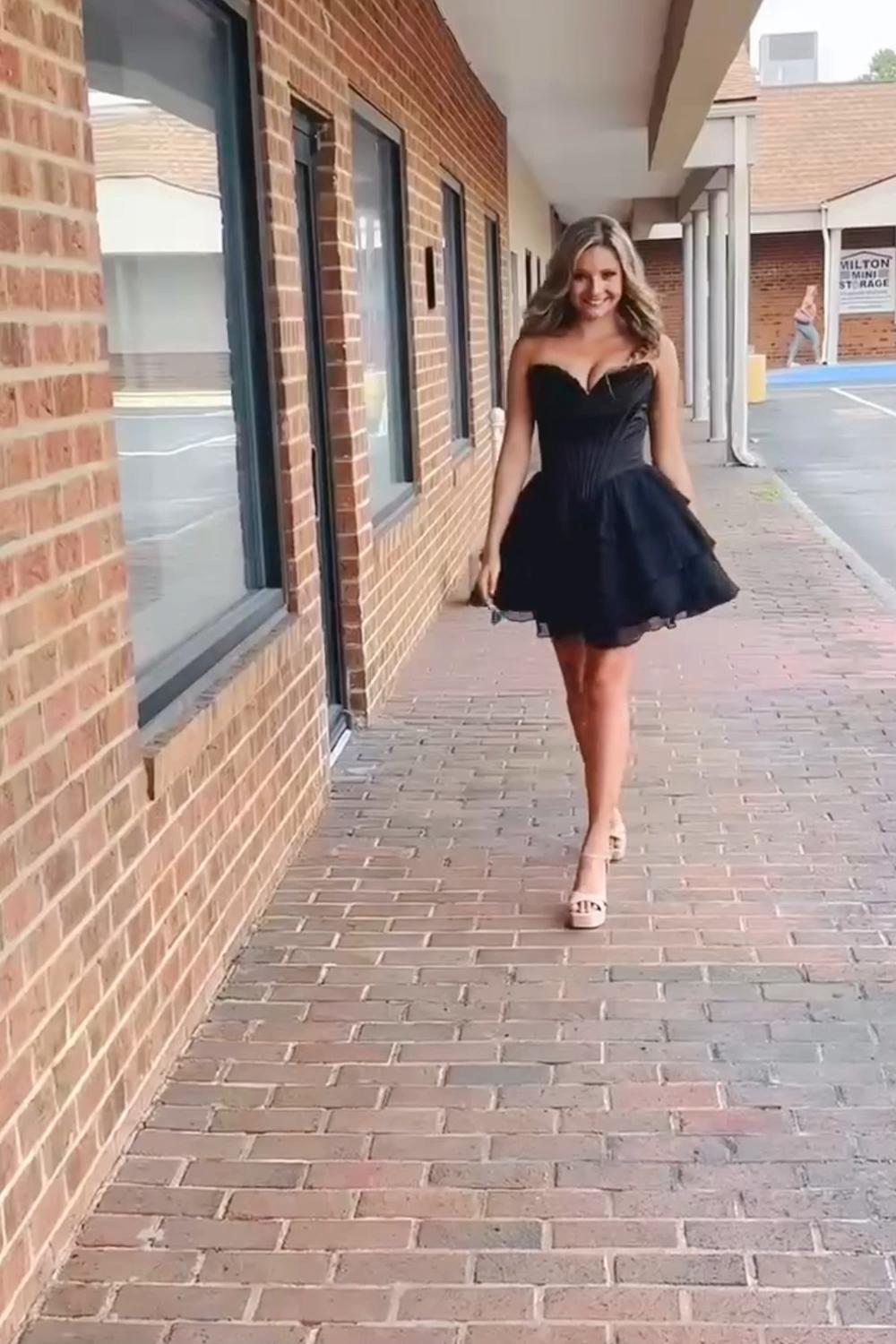 Fuchsia A Line Homecoming Dresses Corset Short Cocktail Dresses With Ruffles