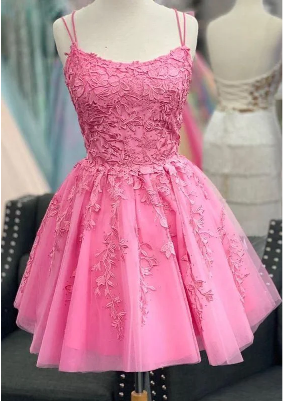 A-line Lace Appliques Short Homecoming Dress - VelvetHem