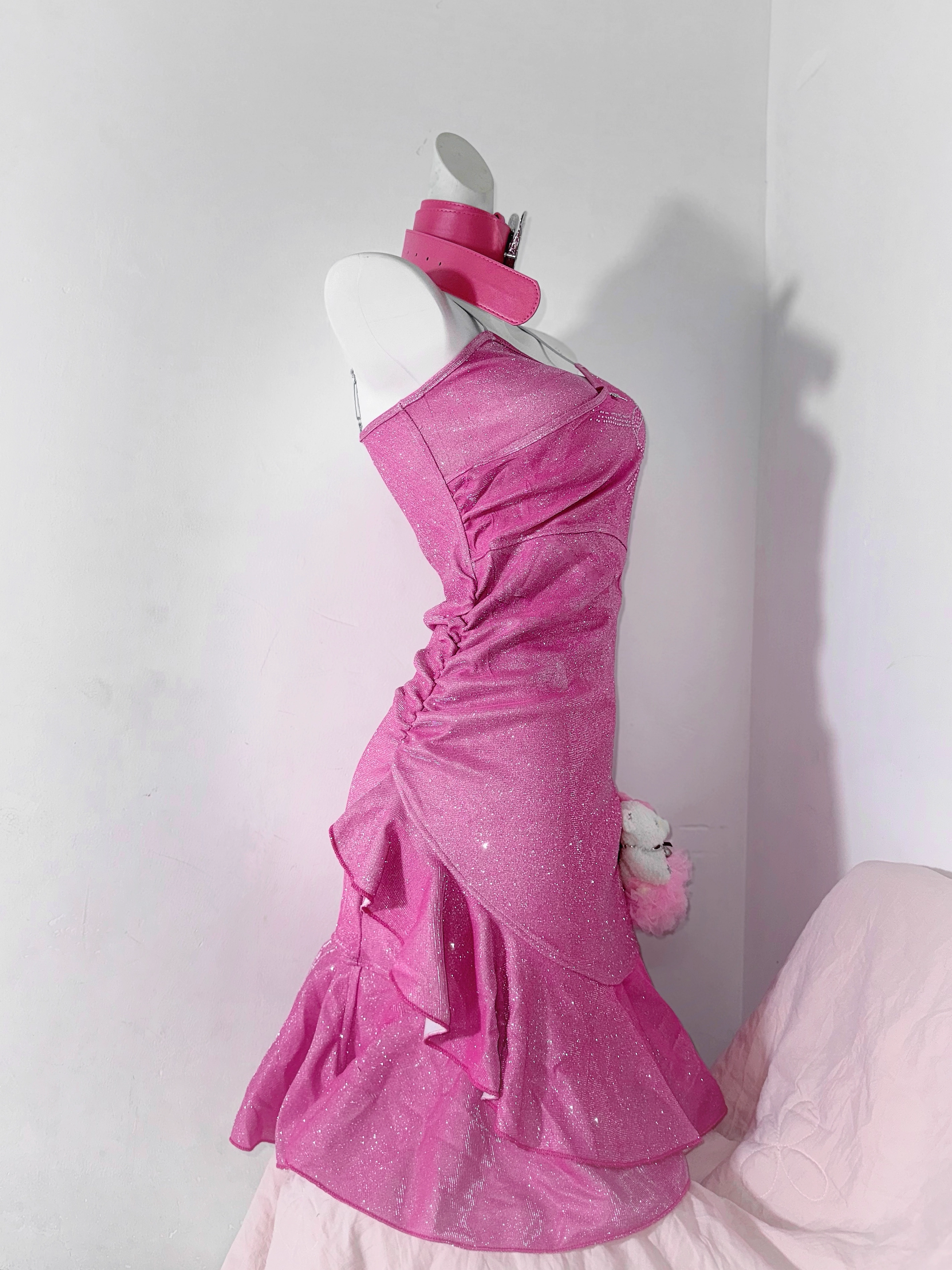 Pretty Pink Ruffles Birthday Outfits Spaghetti Straps Graduation Homecoming Dress