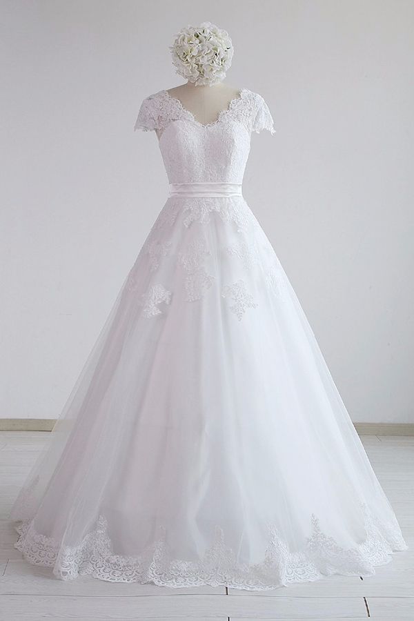 Glamorous Shortsleeves V-neck Lace Wedding Dress | White A-line Tulle Bridal Gowns With Appliques
