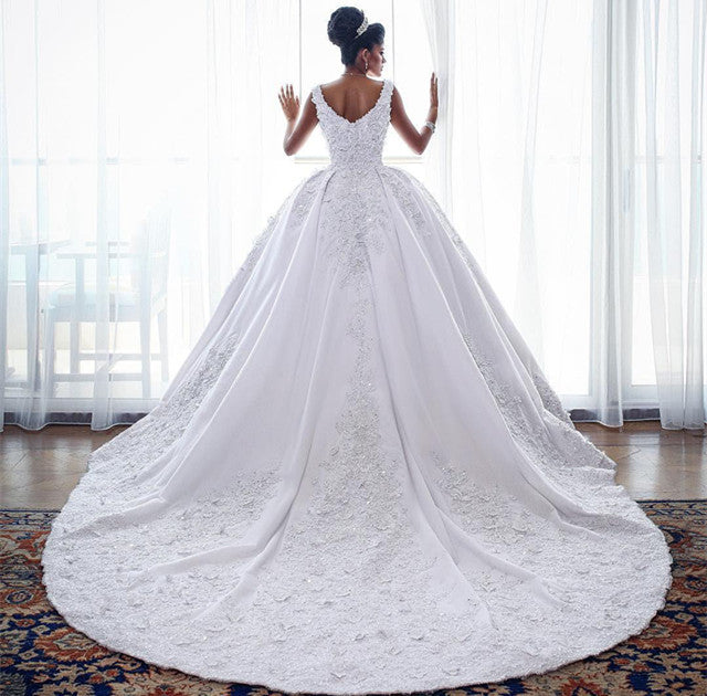 Glamorous Straps Lace Wedding Dresses |  Sleeveless Puffy Ball Bridal Gowns