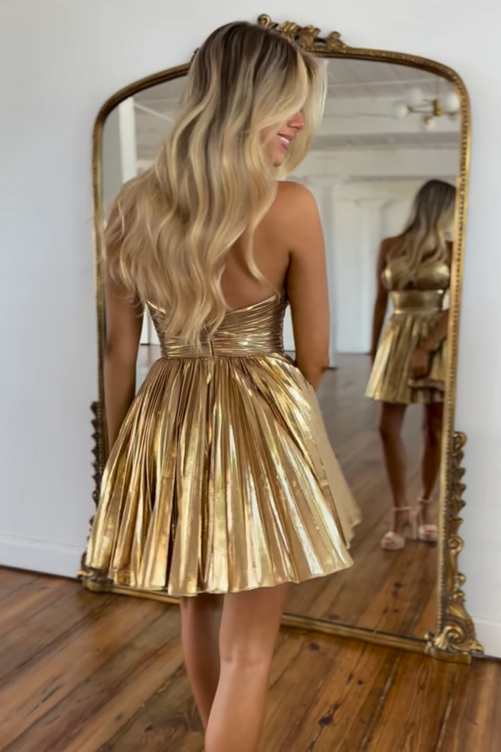 Golden Homecoming Dresses Criss Cross Halter A Line Pleated Short Cocktail Dresses
