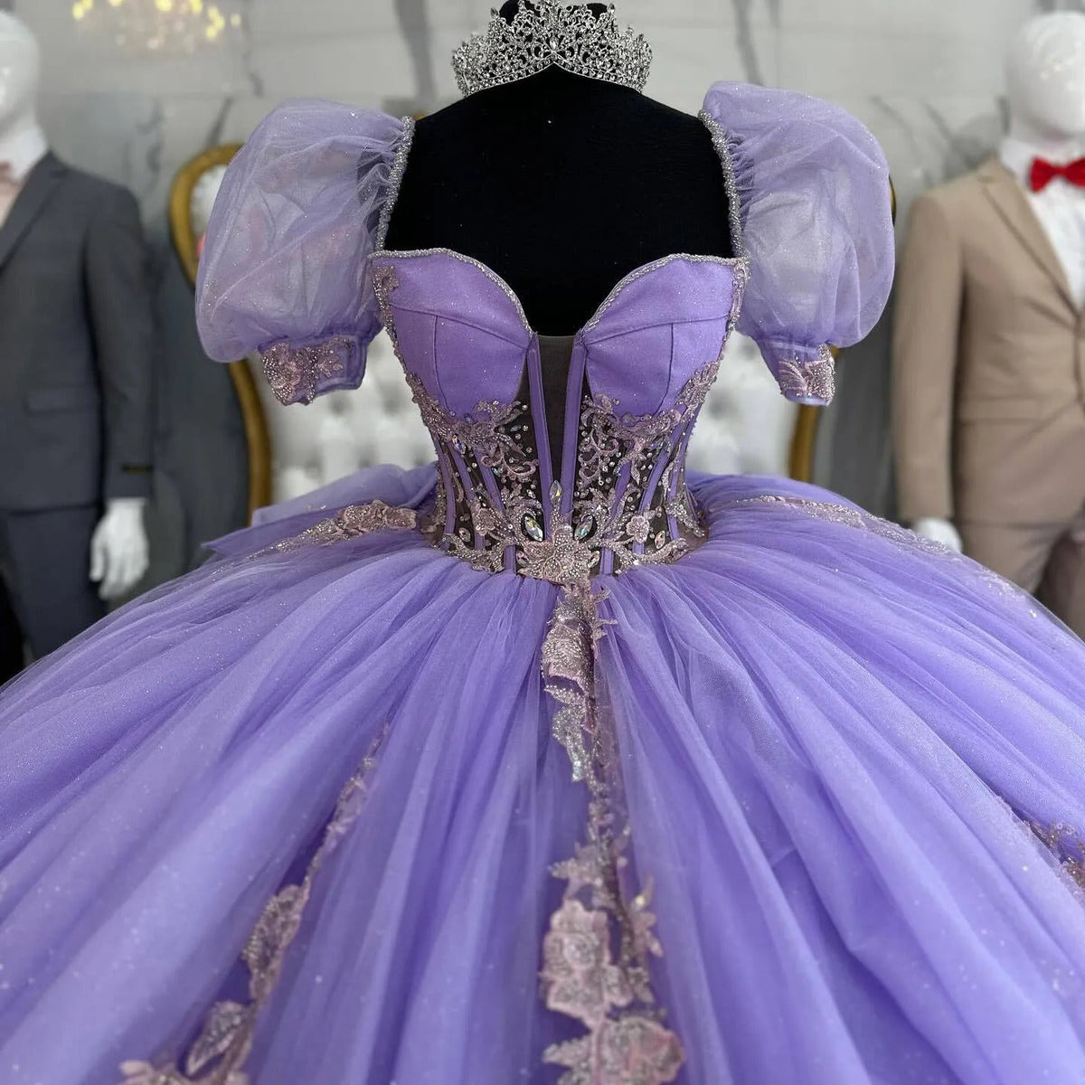 Gorgeous Ball Gown Sweetheart Neck Puffy Sleeves Lace Appliques Bow Knot Sweep Train Lavender Tulle Quinceanera Dress For Sweet 16