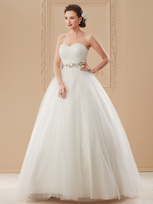 Gorgeous Ball Gown Wedding Dress Sweetheart Tulle Sleeveless Bridal Gowns Open Back On Sale