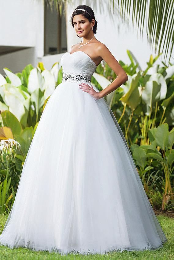Gorgeous Ball Gown Wedding Dress Sweetheart Tulle Sleeveless Bridal Gowns Open Back On Sale