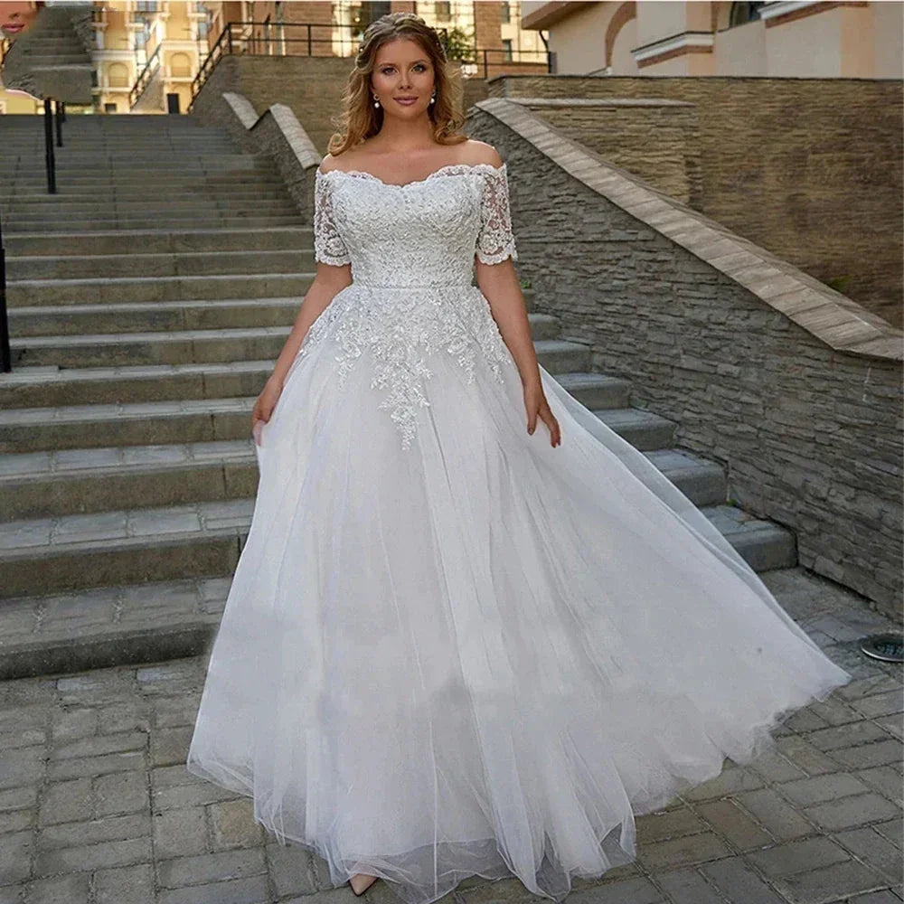 Gorgeous Boho Off Shoulder Wedding Dresses Plus Size Women Lace Applique Short Sleeves Tulle Beautiful Fascinating Bride Gowns (ZD14235)