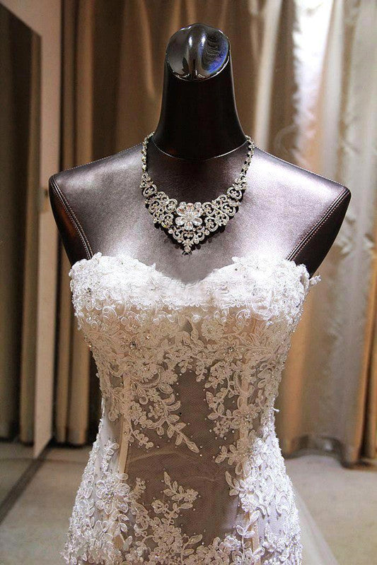 Gorgeous Mermaid Sweetheart Wedding Dress Lace Applique  Bridal Gown with Long Train CE0159