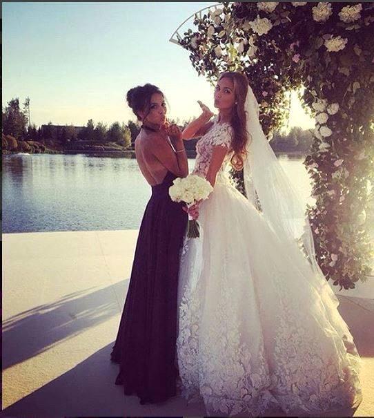 Gorgeous Short Sleeve Tulle Bridal Gowns New Lace Applique Long Princess Dresses
