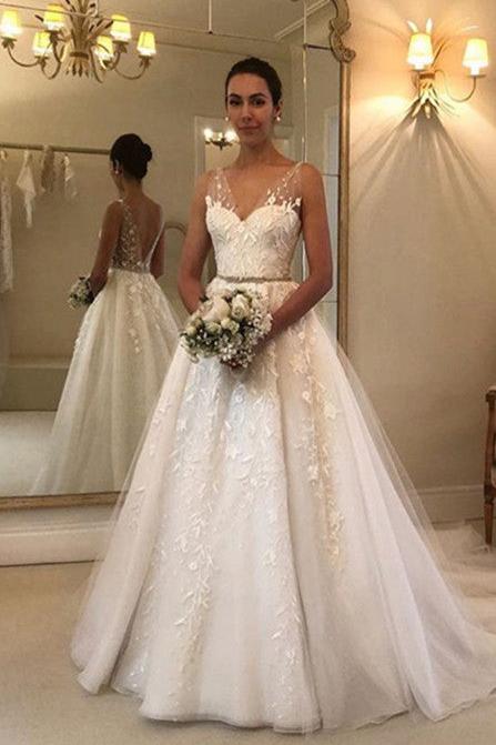 Gorgeous Sleeveless Lace Long Wedding Dress Online