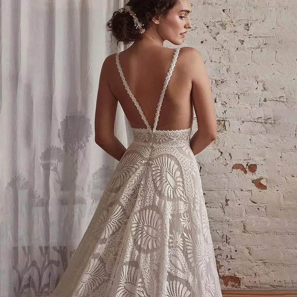 Gorgeous Spaghetti Strap Wedding Dresses Lace Bohemian Deep V-Neck Open Back Illusion Bridal Gowns свадебный наряд Robe De (ZD14180)
