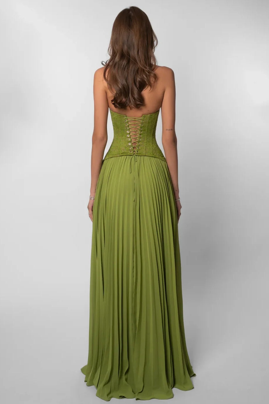 Romantic A Line Halter Neck Green Corset Prom Dress with Lace Ruffles