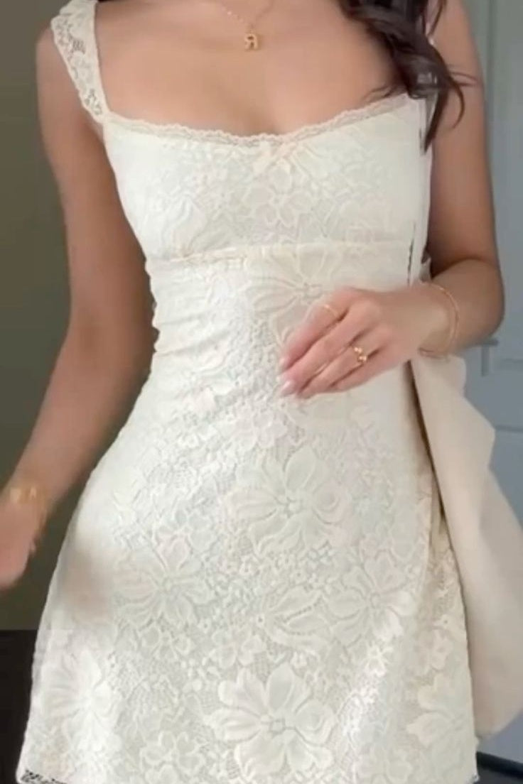 Gorgeous A Line Sweetheart Ivory Lace Short Homecoming Dress with Bowknot