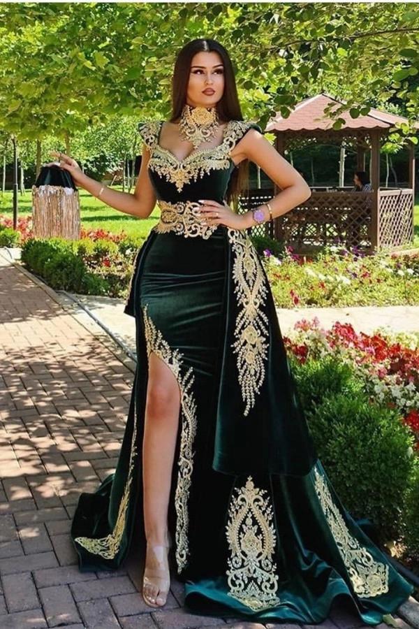 Green Velvet Christmas Party Dress V Neck Lace Appliques Formal Dress With Detachable Train