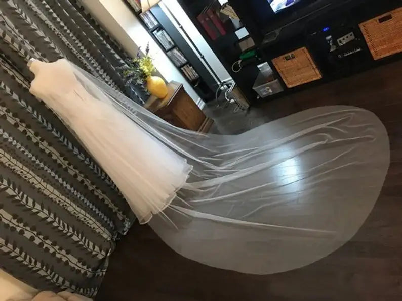 Wedding Cape, Bridal Cape Veil ,Wedding Cape Veil, Modern Veil, Drape Veil Cape in White, Off White , Ivory , Champagne - View 3 | VelvetHem
