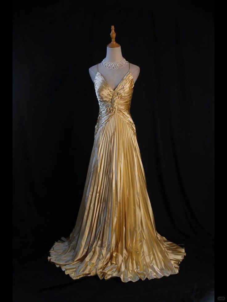 Gorgeous Gold Satin Pleated Party Prom Dress，Formal Evening Gown With Beaded