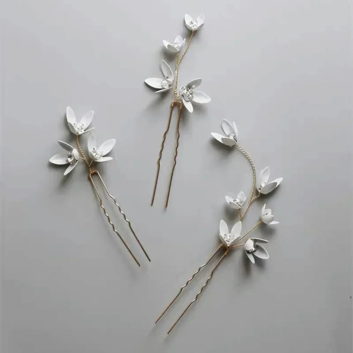 Rhinestones Crystal Hair Pin Clip White Flower Head Piece Women Brides Bridesmaids Hairpins Wedding Accessories Bridal Jewelry gold color