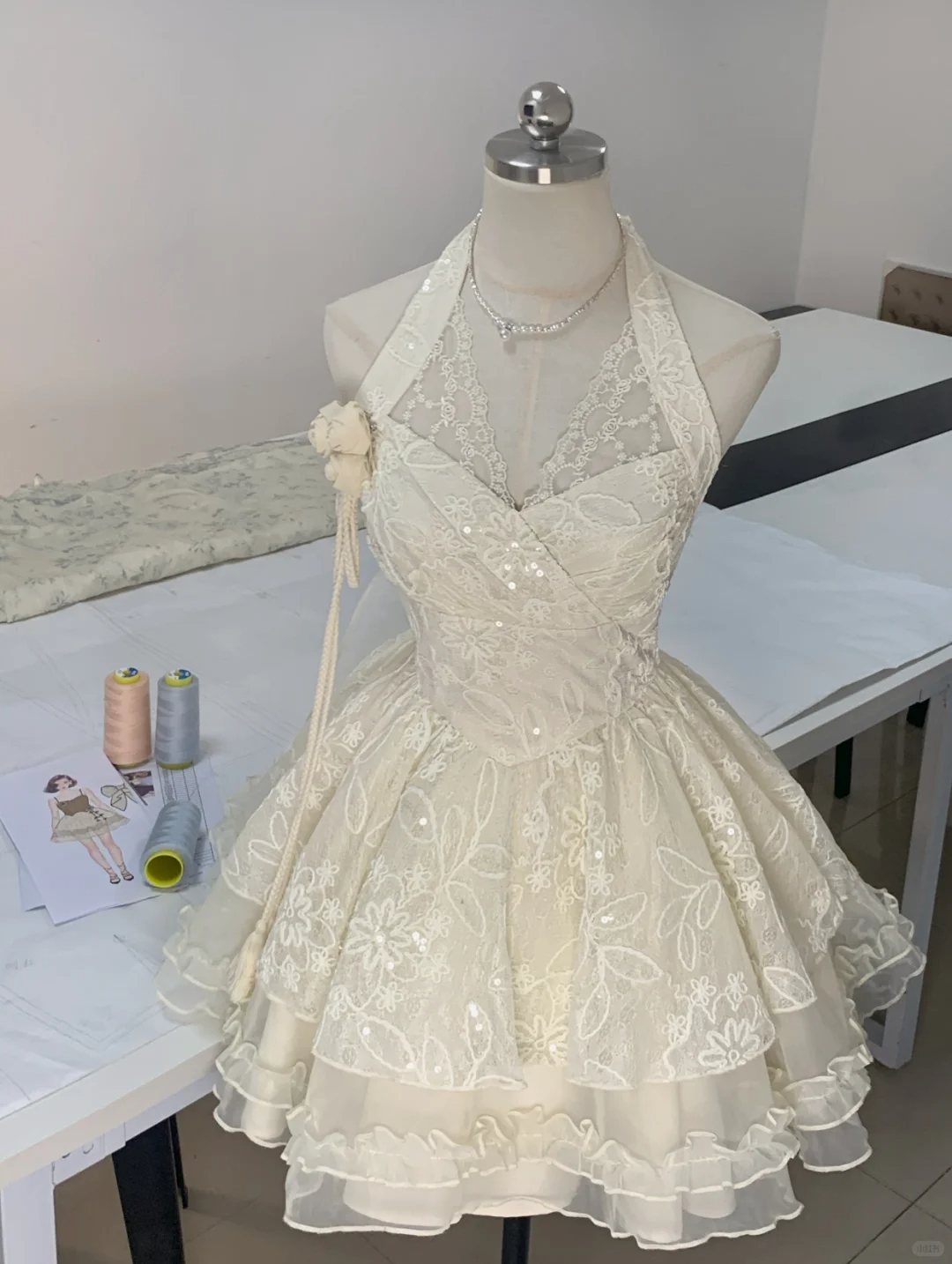 Beautiful Halter Off White Lace A Line Short Birthday Outfits Formal Homecoming Dress - View 3 | VelvetHem