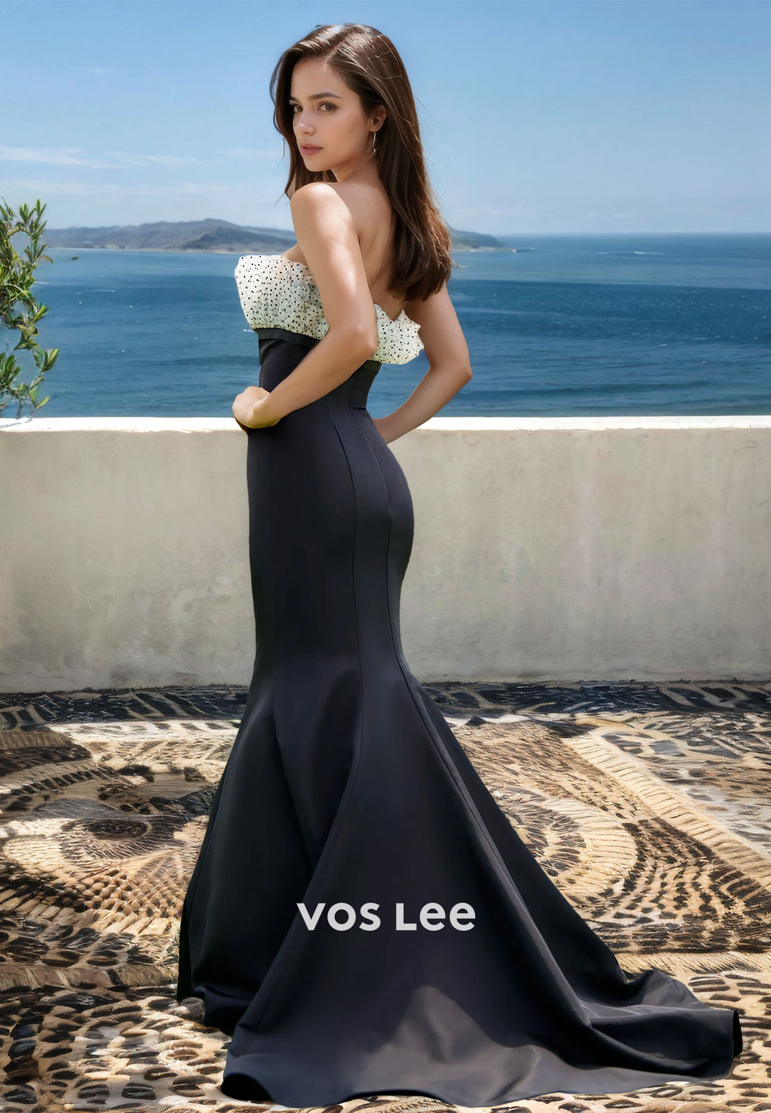 Unique Mermaid Black Strapless Ruched Sweep Train Satin Prom Evening Dress