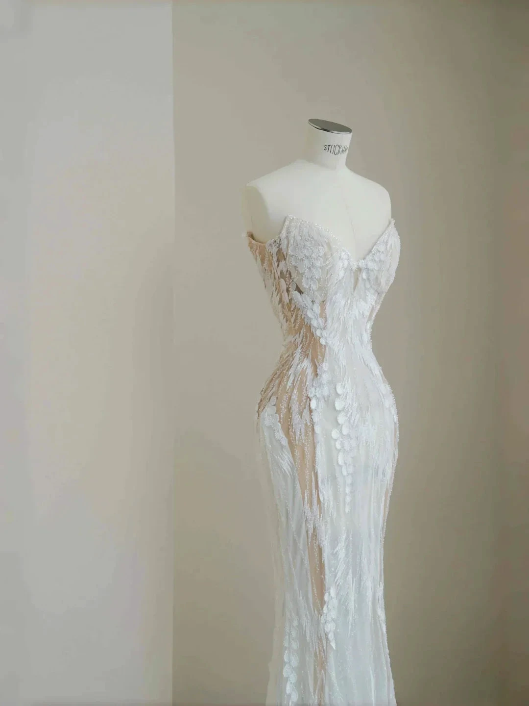 Charming Strapless White Tulle Lace Mermaid Wedding Dress,Long Prom Evening Dress (ZD13772)