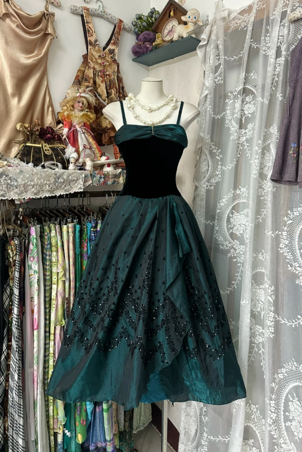 Vintage Green Spaghetti Straps Satin Beaded A Line Long Party Dress Prom Dresses