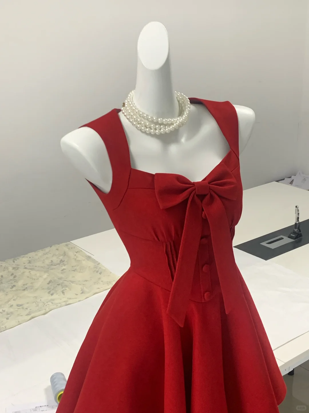 Vintage Red Satin A Line Short Birthday Outfits 7th Grade Homecoming Dress - View 3 | VelvetHem