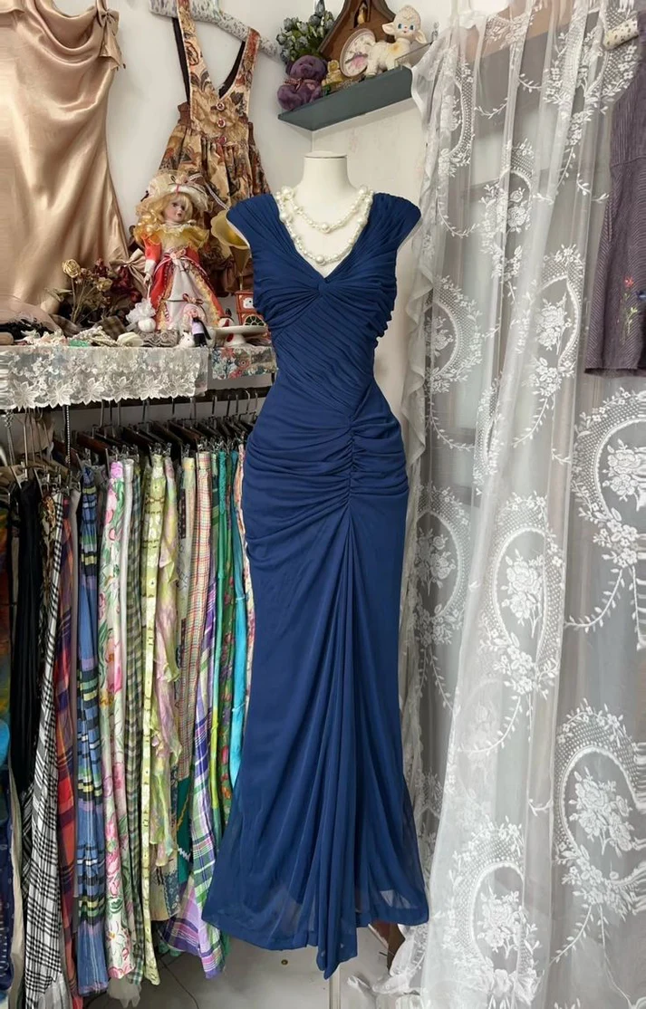 Vintage Navy Blue Chiffon Pleated Mermaid Prom Evening Dress,V Neck Party Gown - VelvetHem