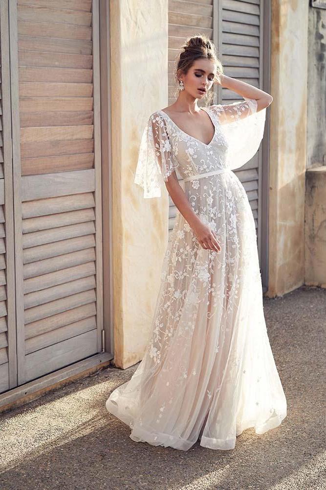 Half Sleeves V Neck Tulle Lace Appliques Backless Beach Wedding Dresses