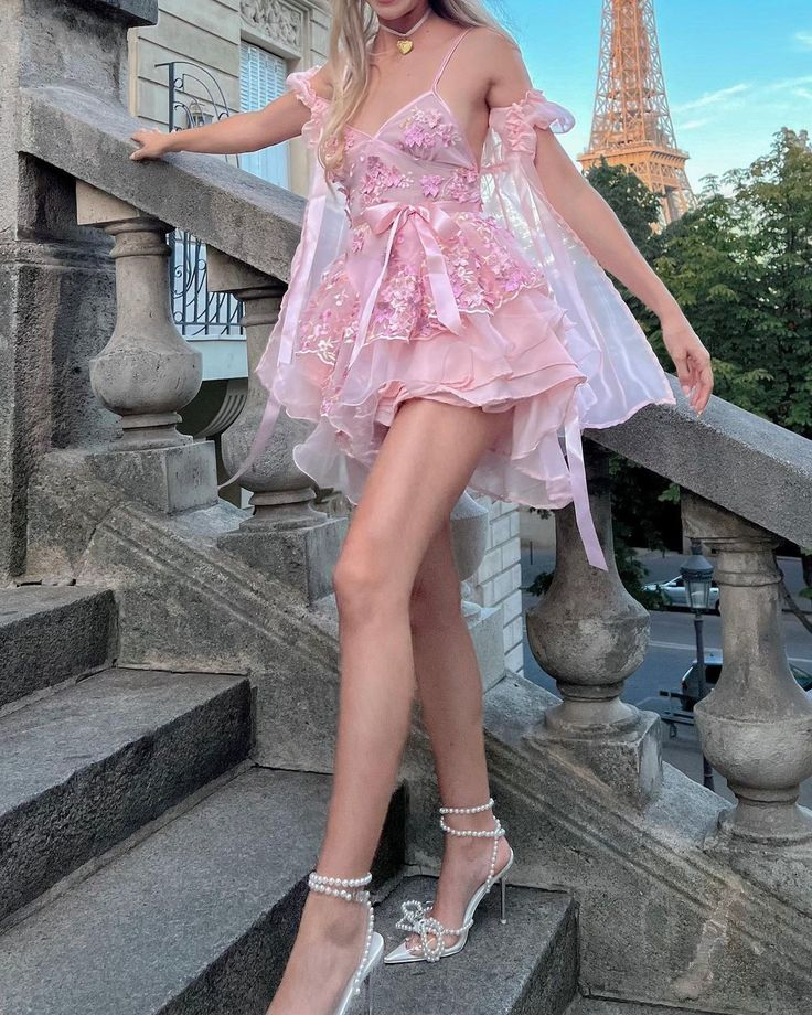 Classy Spaghetti Straps V Neck Pink Lace Appliques Formal Short Homecoming Dress Birthday Outfits - View 3 | VelvetHem