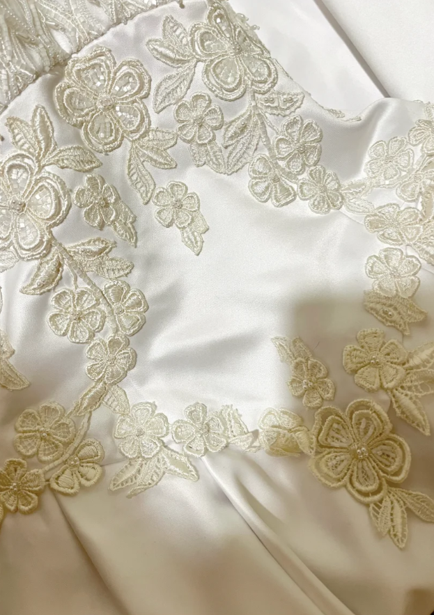 Elegant Spaghetti Straps White Satin Lace Appliques Evening Dress Long Wedding Guest Dress - View 5 | VelvetHem