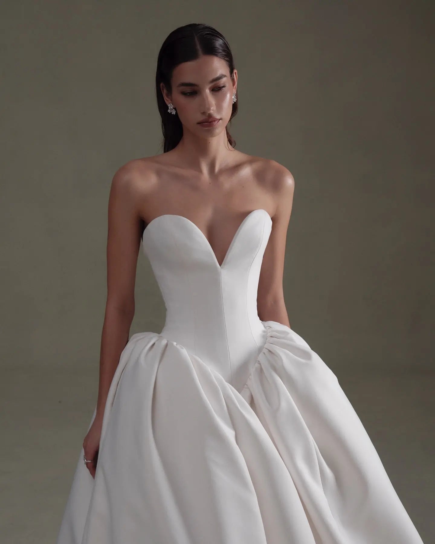 Luxury White Satin Deep V Strapless Ball Gown Wedding Dress ZP147