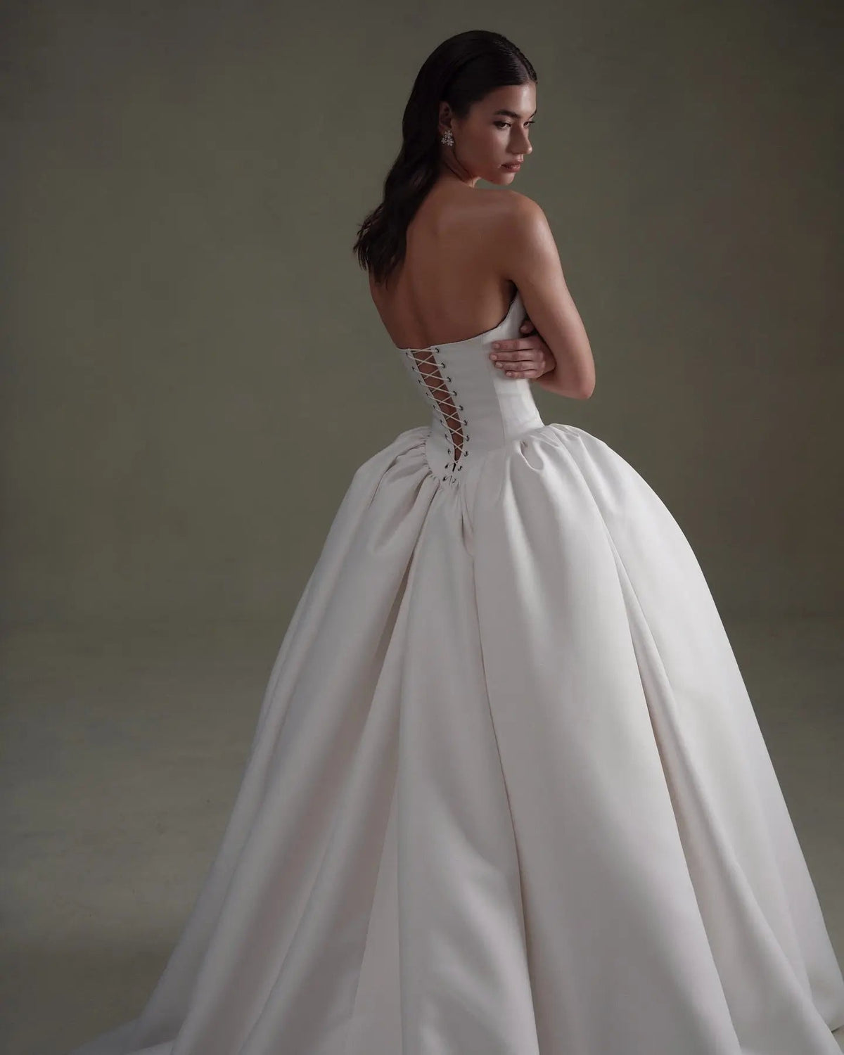 Luxury White Satin Deep V Strapless Ball Gown Wedding Dress ZP147