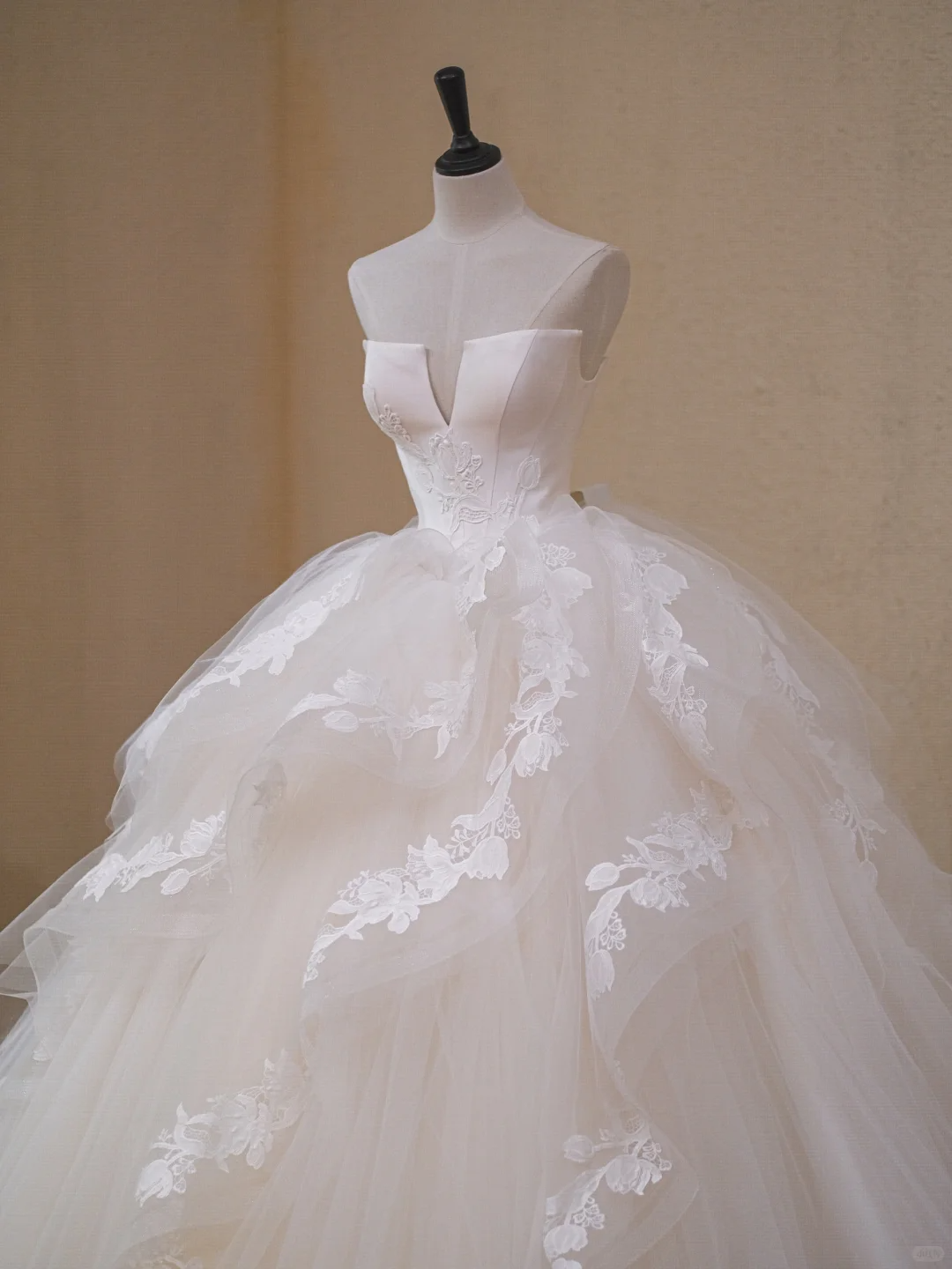 Pretty White Satin Tulle Appliques Long Wedding Dress Formal Bridal Dress - View 2 | VelvetHem